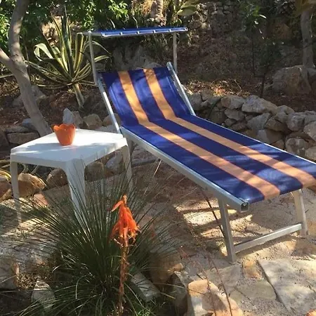 Апартаменты La Casa Del Carrubo B Сан-Вито-Ло-Капо